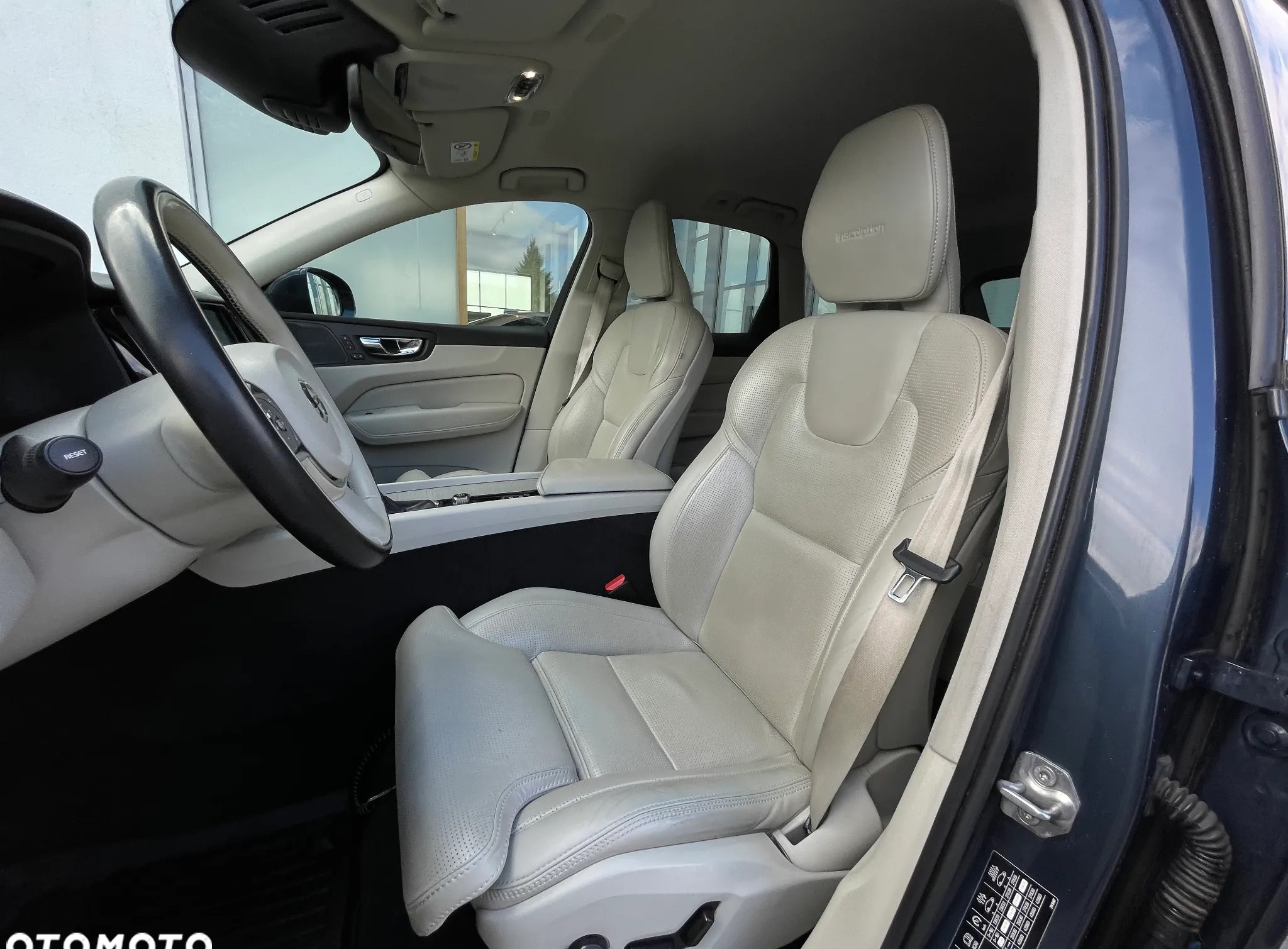 Volvo XC 60 cena 139900 przebieg: 157243, rok produkcji 2019 z Chojna małe 277